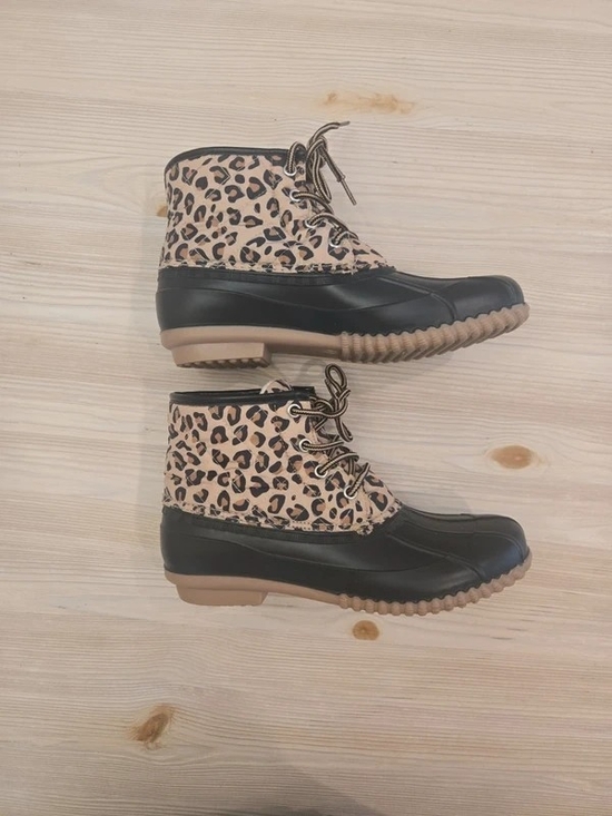Magellan Outdoors Shoes - Magellan Outdoors Leopard Print Lace-Up Duck Boots - Black & Tan